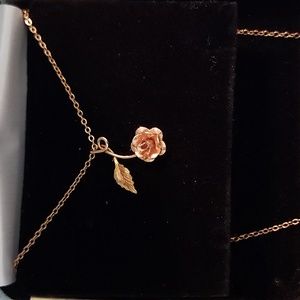 Flower necklace